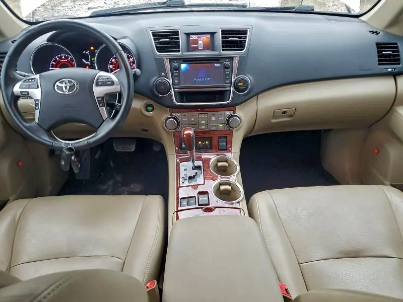 2013 TOYOTA HIGHLANDER LIMITED  