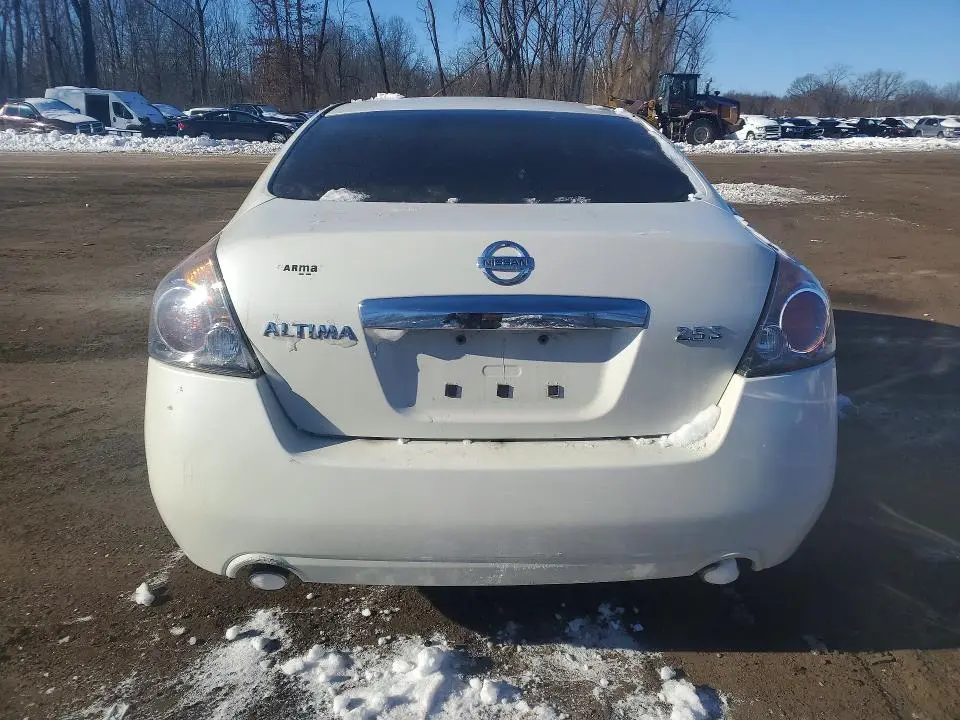 2010 NISSAN ALTIMA BASE  