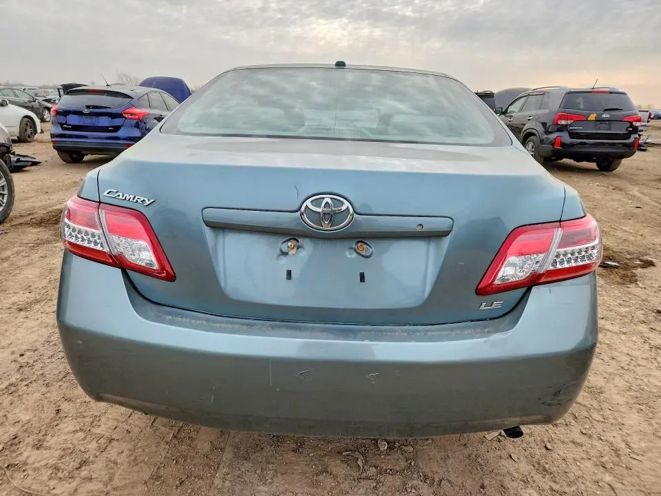 2011 TOYOTA CAMRY LE  