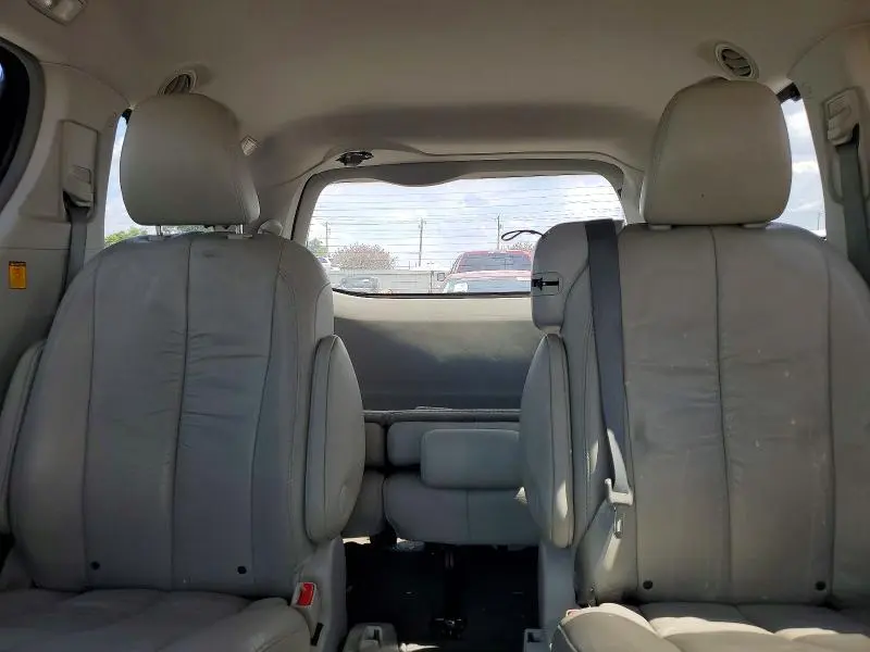 2012 TOYOTA SIENNA XLE 8-PASSENGER  