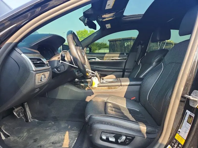 2020 BMW 750 XI  