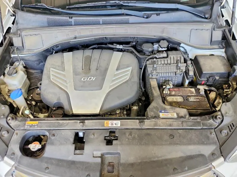 2018 HYUNDAI SANTA FE SE  