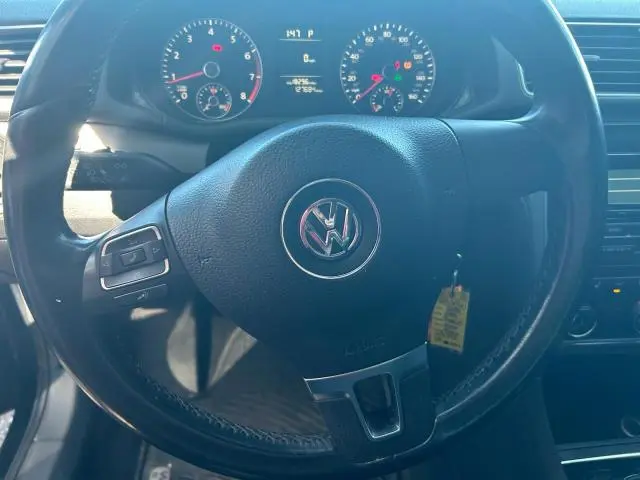 2015 VOLKSWAGEN PASSAT S  