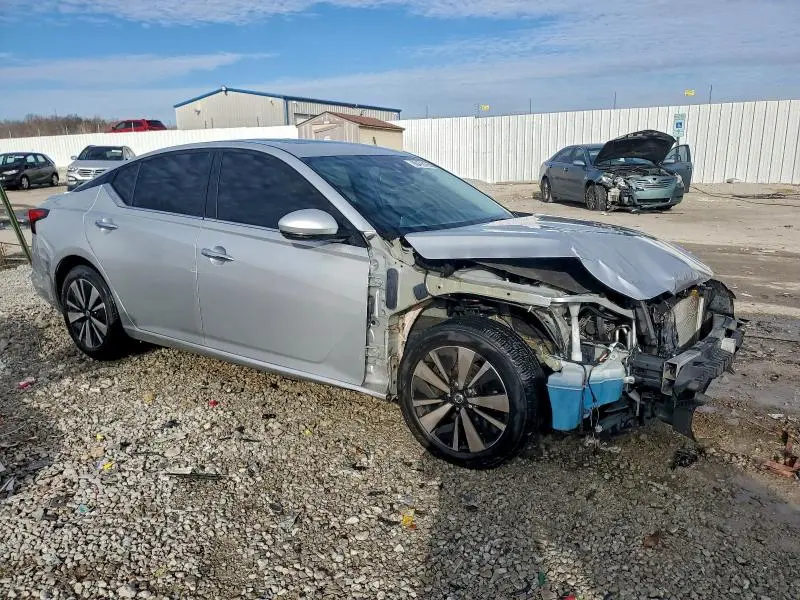 2019 NISSAN ALTIMA SL  