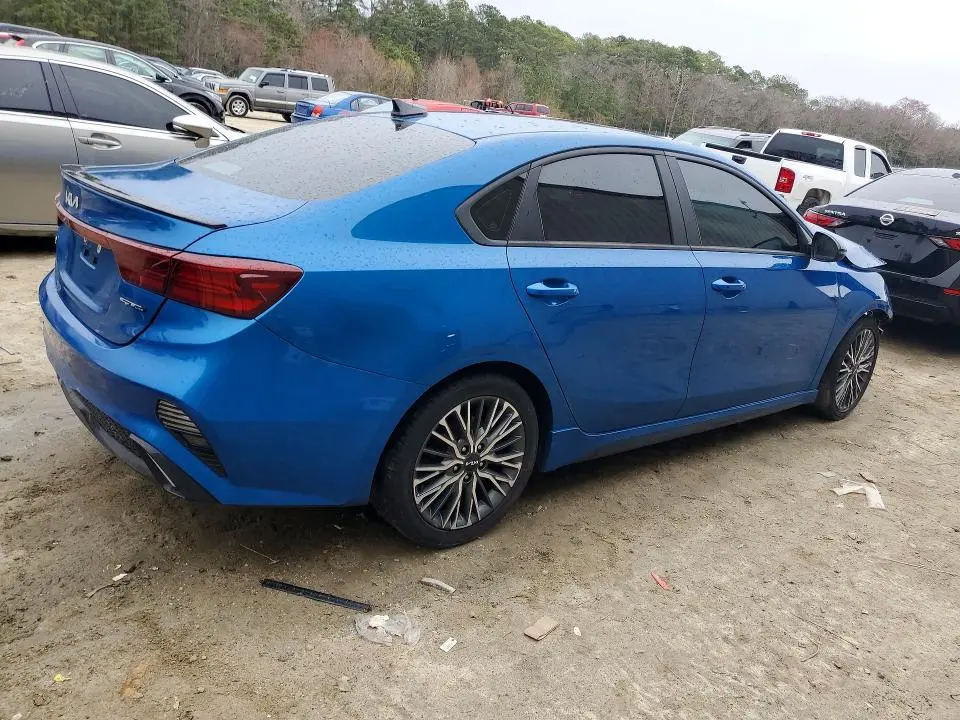 2022 KIA FORTE GT-LINE  