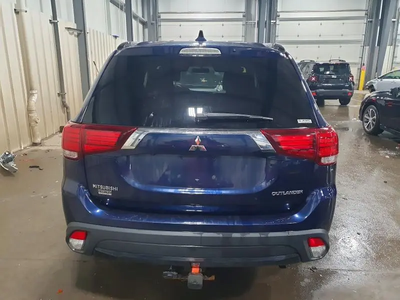 2018 MITSUBISHI OUTLANDER SE  