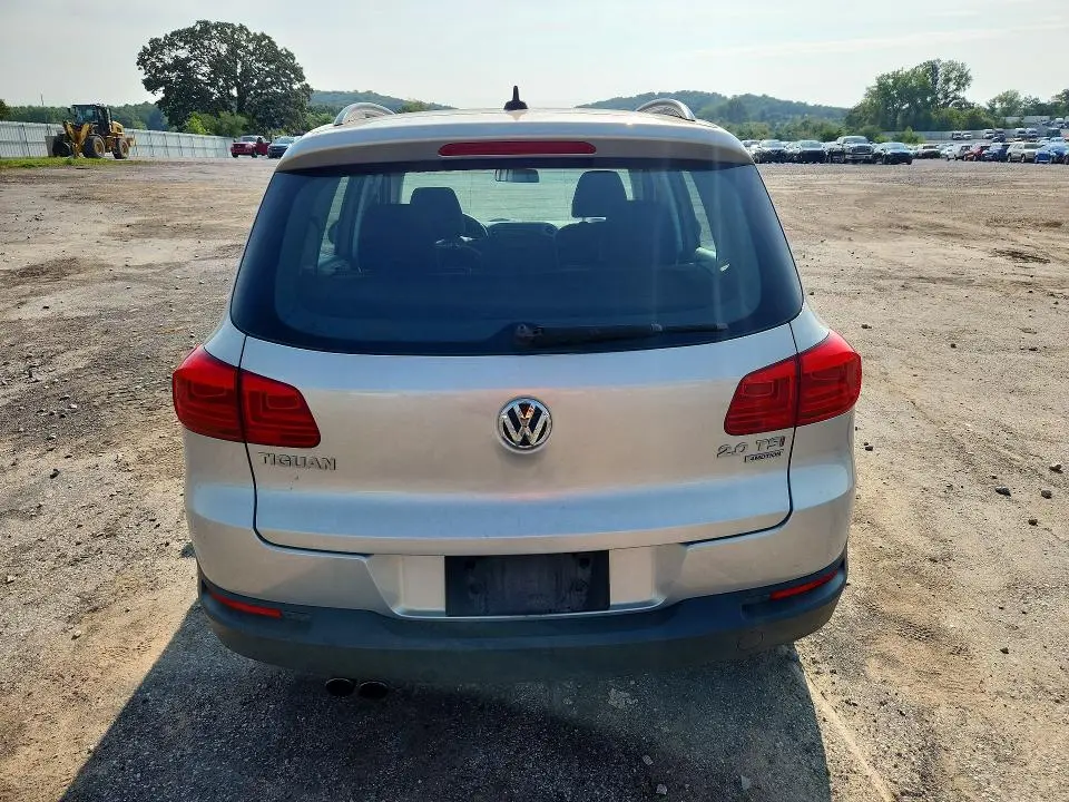 2015 VOLKSWAGEN TIGUAN S  