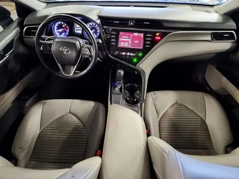 2018 TOYOTA CAMRY SE  