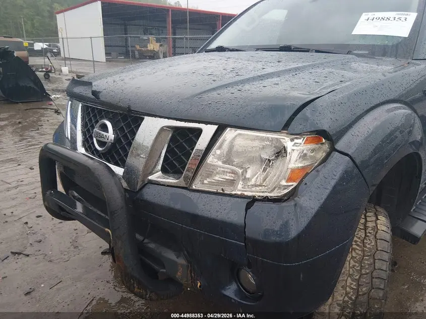2017 NISSAN FRONTIER SV