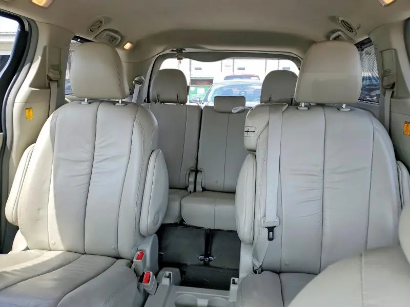 2011 TOYOTA SIENNA XLE 8-PASSENGER  