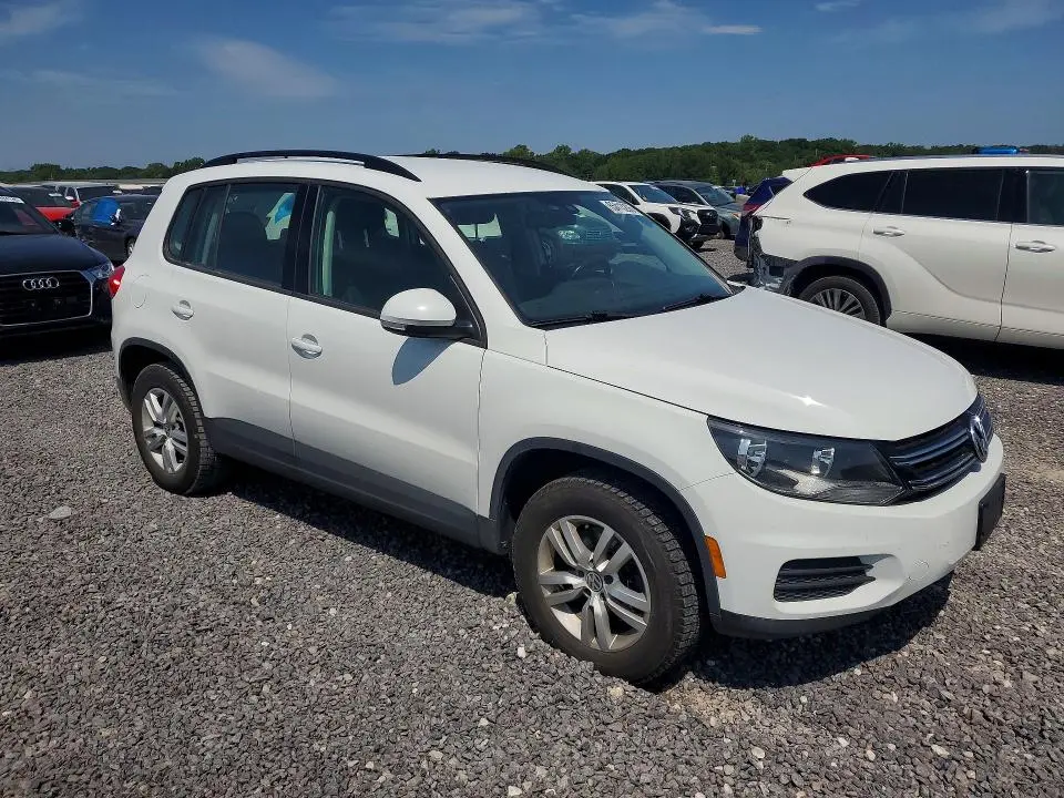 2016 VOLKSWAGEN TIGUAN S  