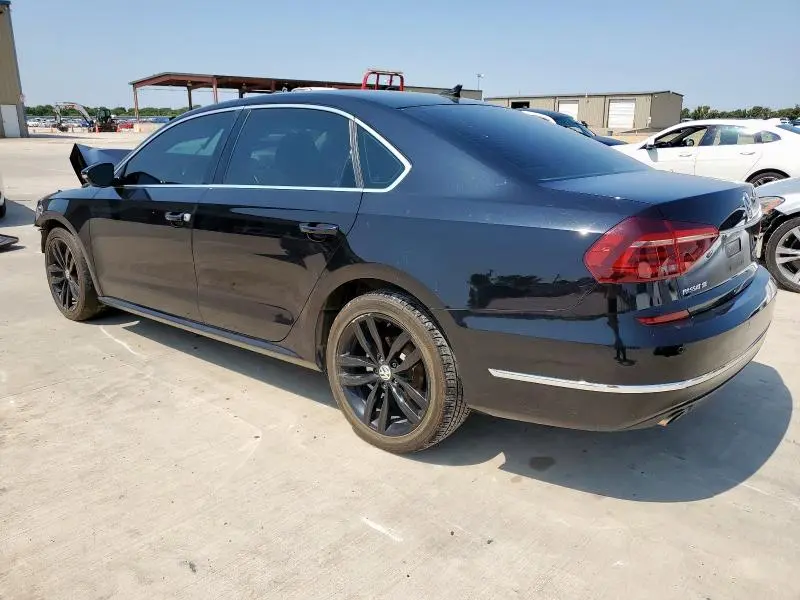 2018 VOLKSWAGEN PASSAT SE  
