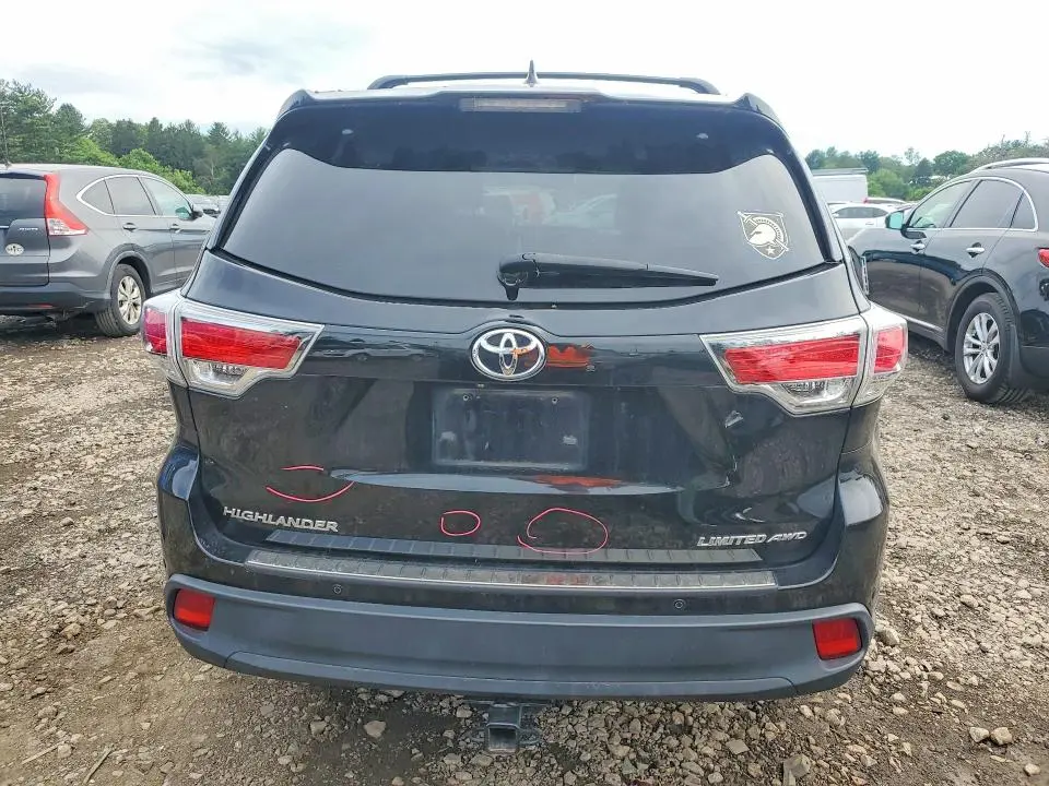 2016 TOYOTA HIGHLANDER LIMITED  