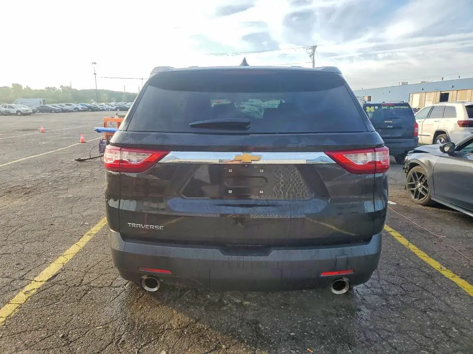 2020 CHEVROLET TRAVERSE LS  