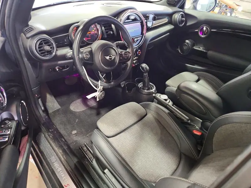 2016 MINI COOPER S  