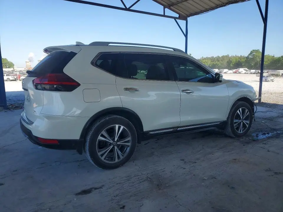2017 NISSAN ROGUE SL  