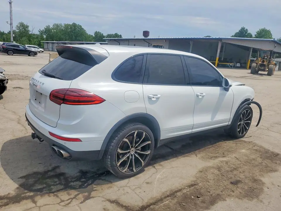 2016 PORSCHE CAYENNE S  