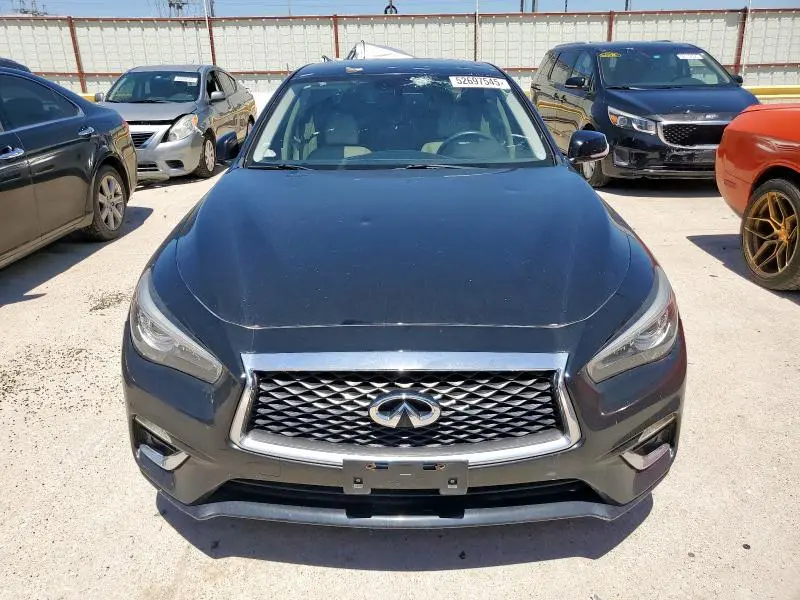 2018 INFINITI Q50 LUXE