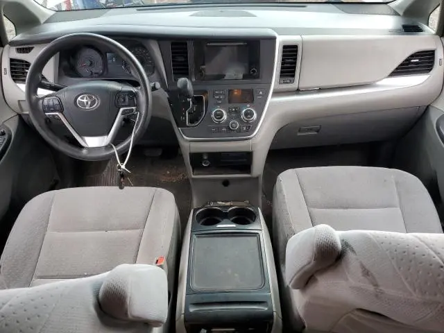 2016 TOYOTA SIENNA LE  