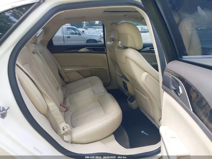 2013 LINCOLN MKZ  