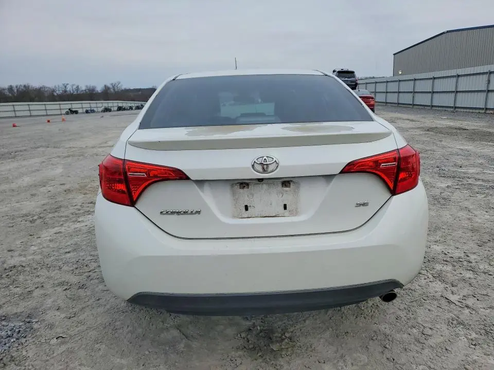 2017 TOYOTA COROLLA SE  