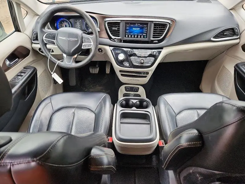 2020 CHRYSLER VOYAGER LXI  