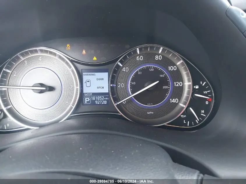 2017 INFINITI QX80  