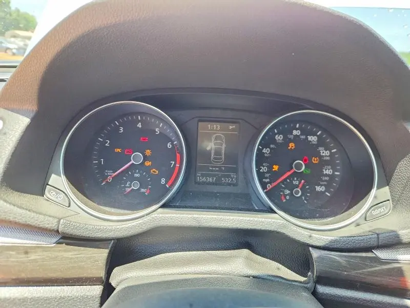 2016 VOLKSWAGEN PASSAT SE  