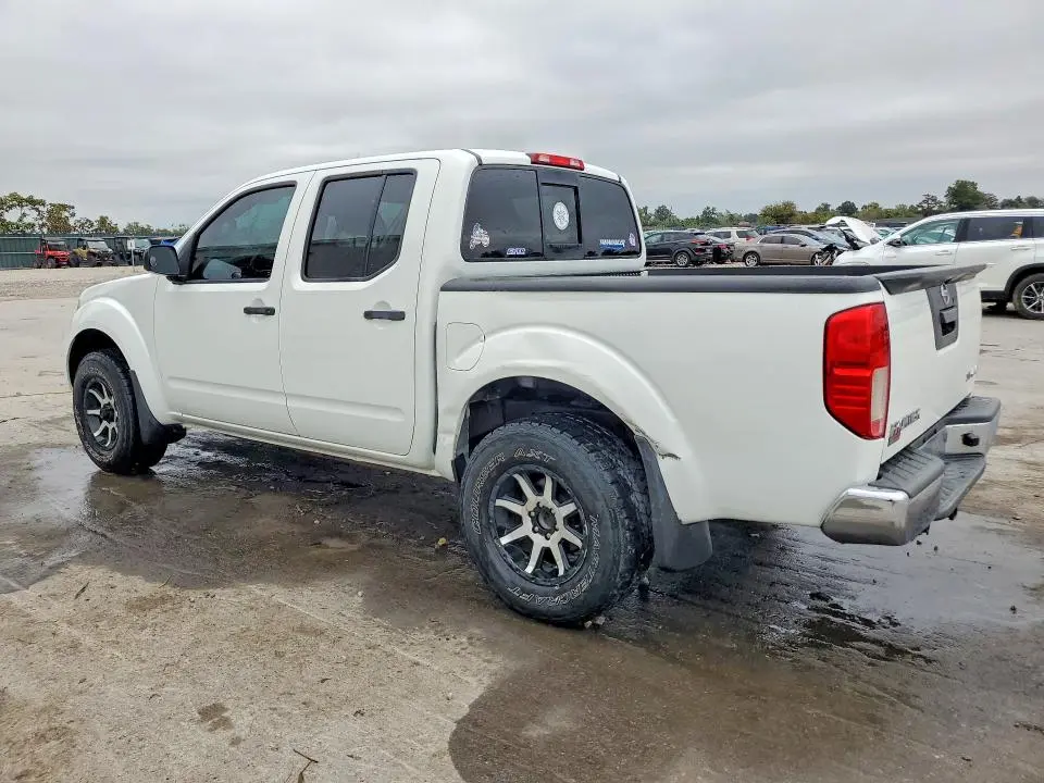 2014 NISSAN FRONTIER SV  
