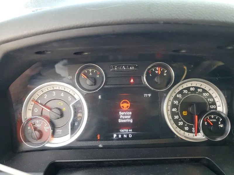 2016 RAM 1500 SLT  
