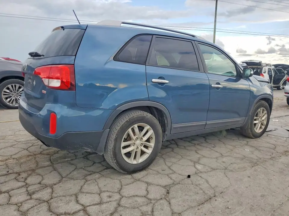 2014 KIA SORENTO LX  