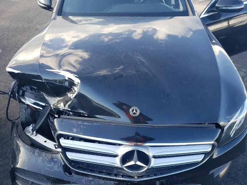 2019 MERCEDES-BENZ E 300  