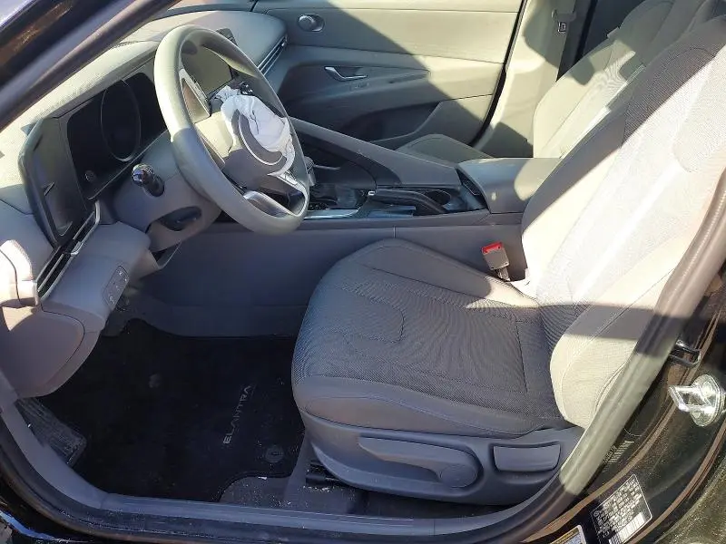 2021 HYUNDAI ELANTRA SE  