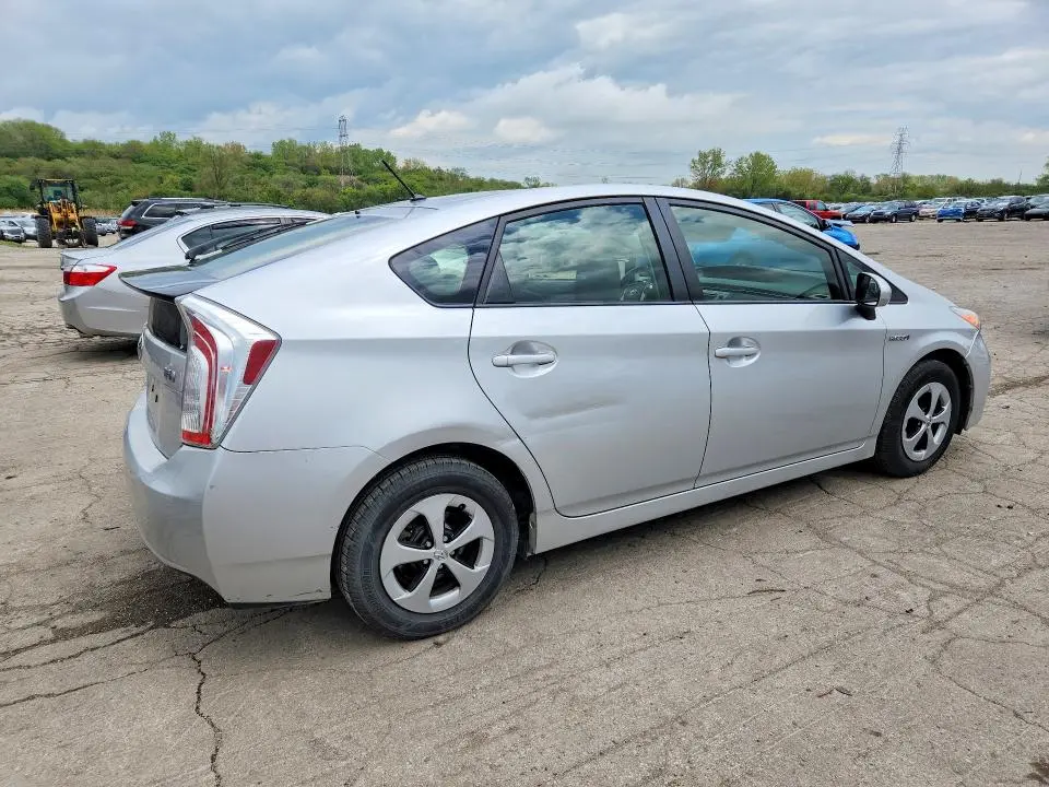 2015 TOYOTA PRIUS TWO  