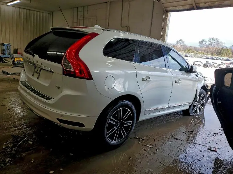 2016 VOLVO XC60 T5 PLATINUM  