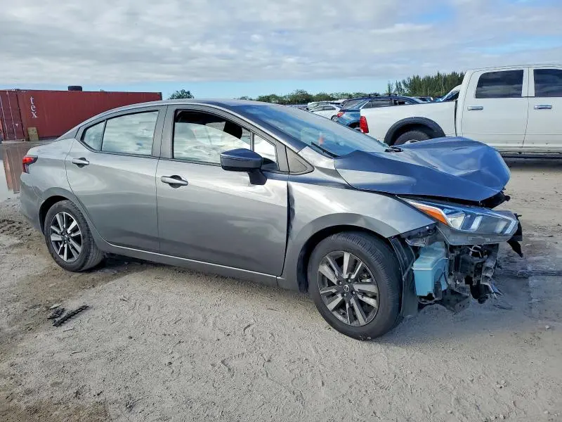 2021 NISSAN VERSA SV  