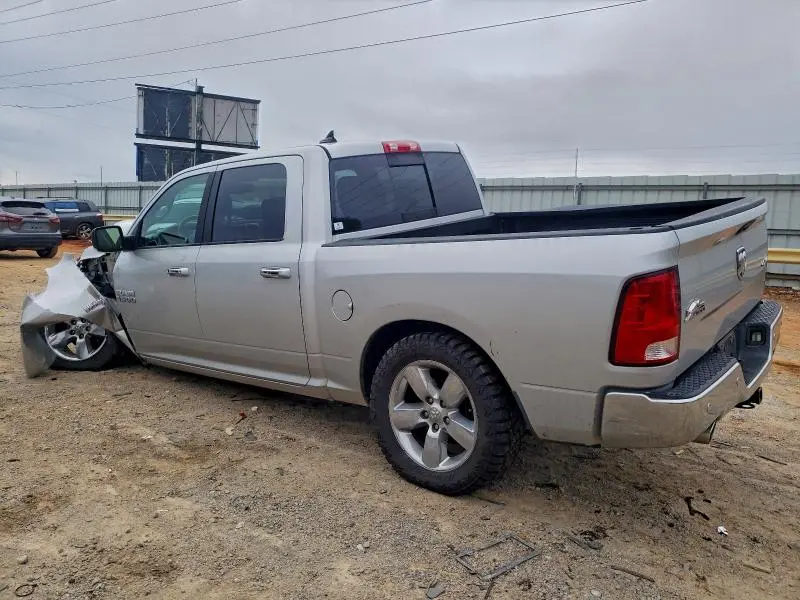 2018 RAM 1500 SLT  