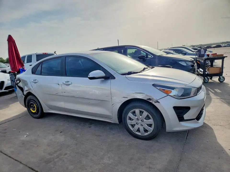 2022 KIA RIO LX  