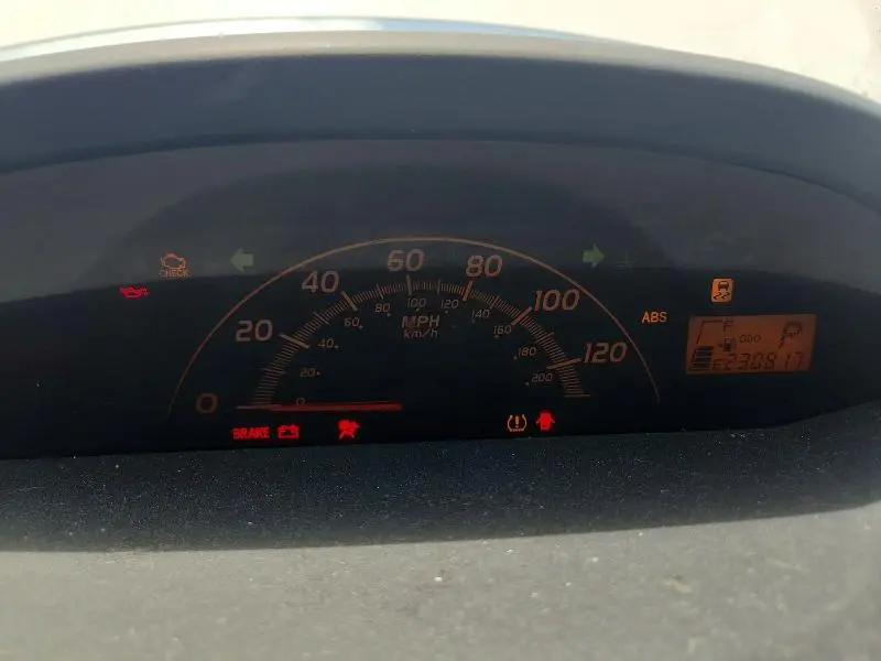2010 TOYOTA YARIS BASE  