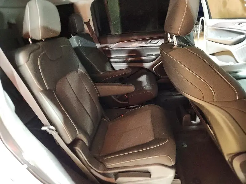 2021 JEEP GRAND CHEROKEE L LAREDO  