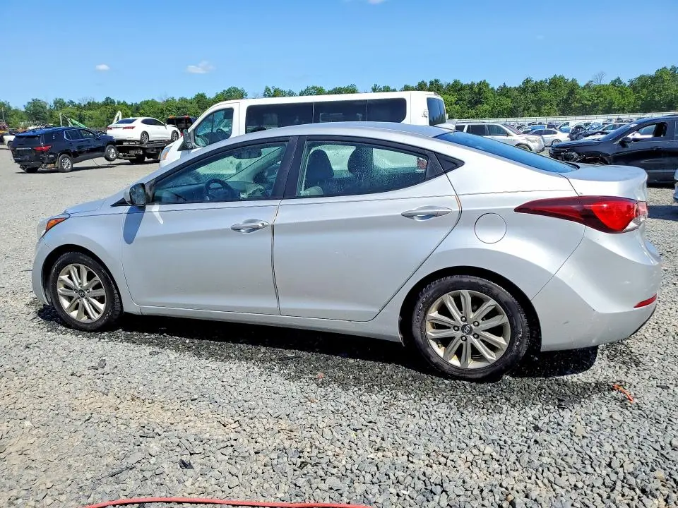 2014 HYUNDAI ELANTRA SE  