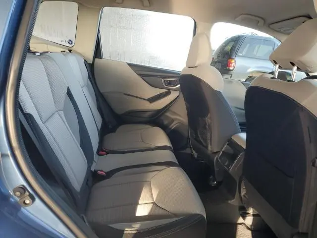 2021 SUBARU FORESTER   