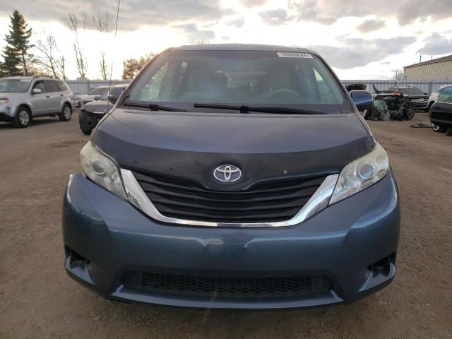 2013 TOYOTA SIENNA LE