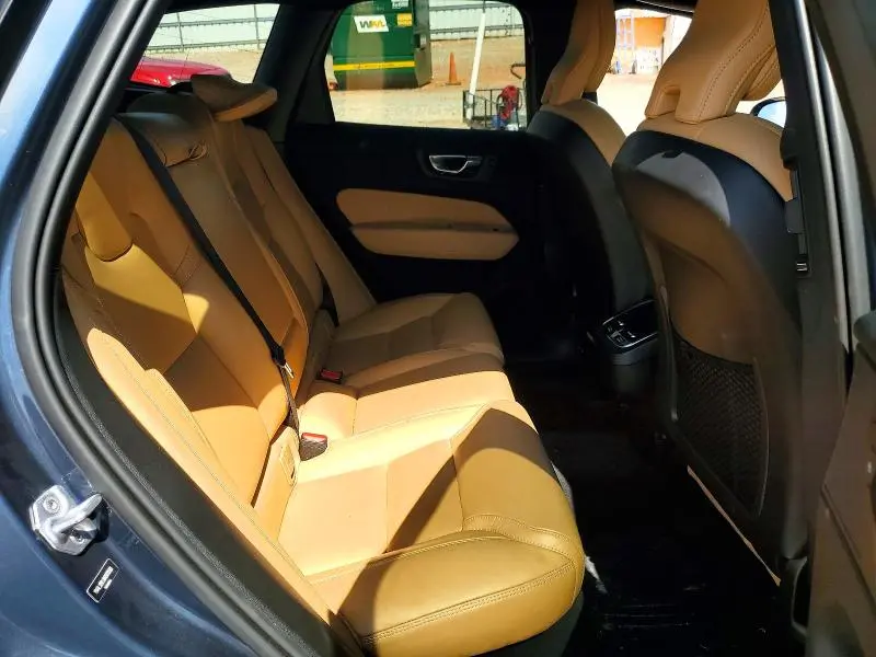 2022 VOLVO XC60 B5 INSCRIPTION  