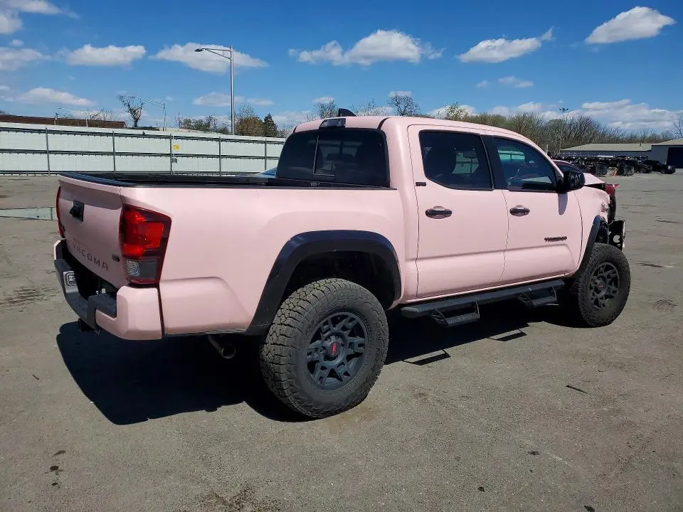 2023 TOYOTA TACOMA SR5 V6  
