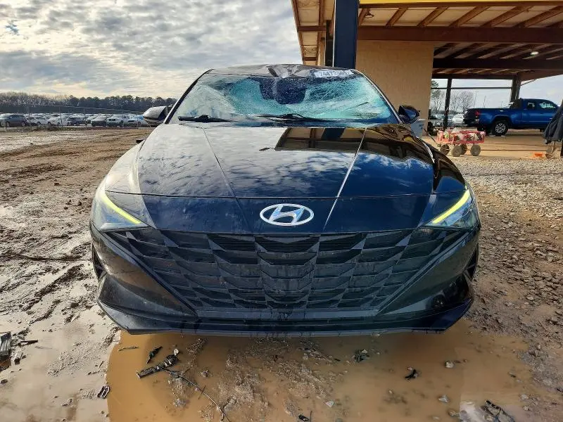 2021 HYUNDAI ELANTRA SEL  