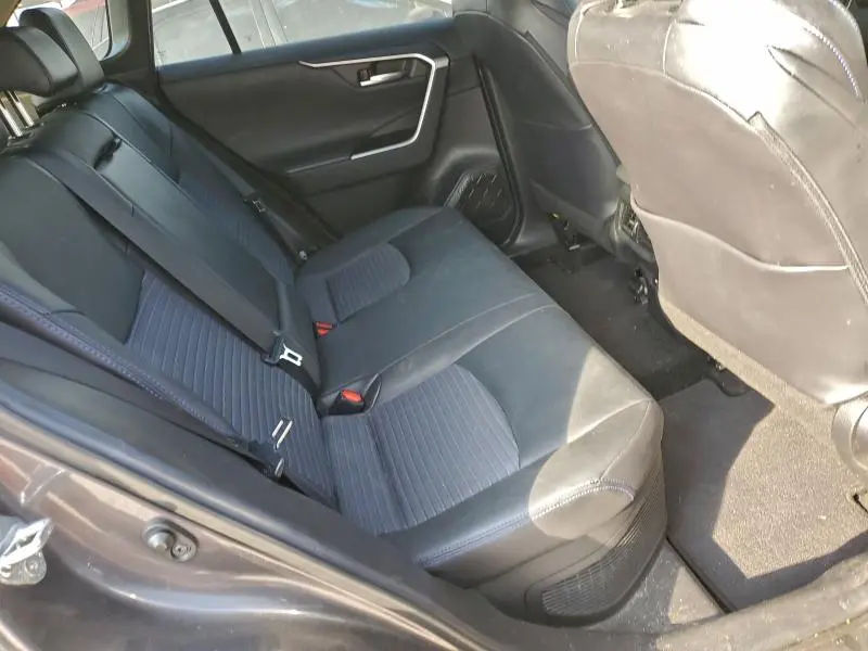 2021 TOYOTA RAV4 XSE  