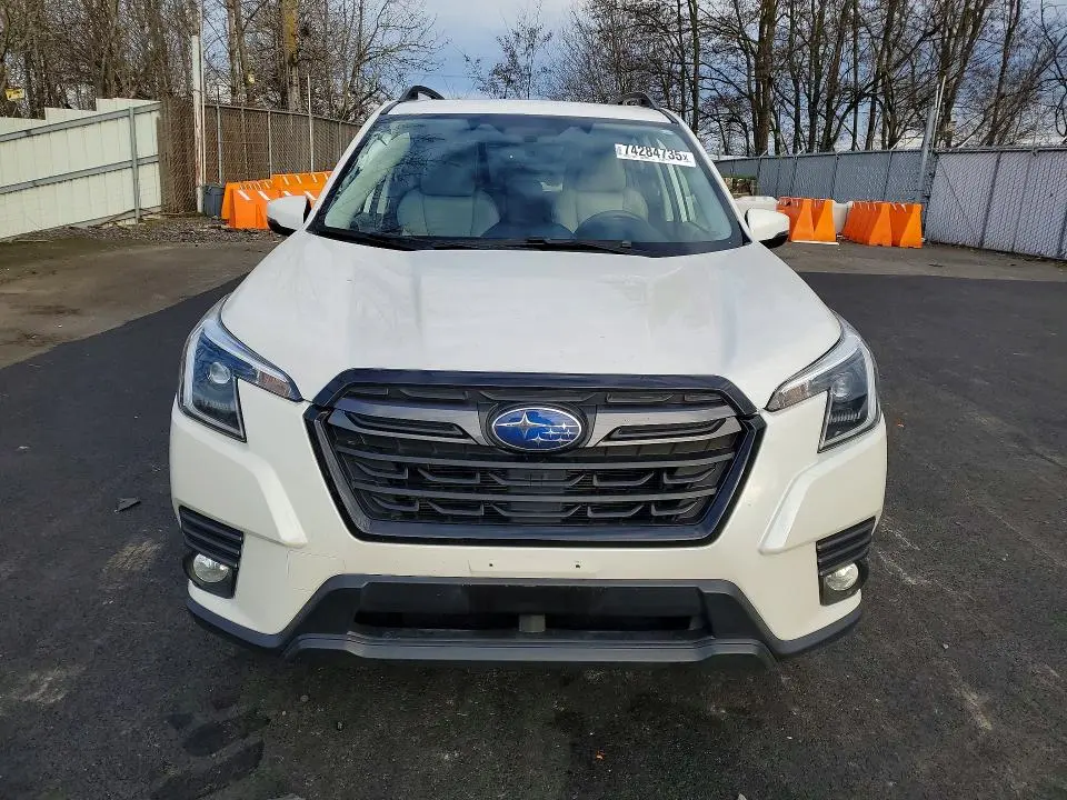 2022 SUBARU FORESTER LIMITED  