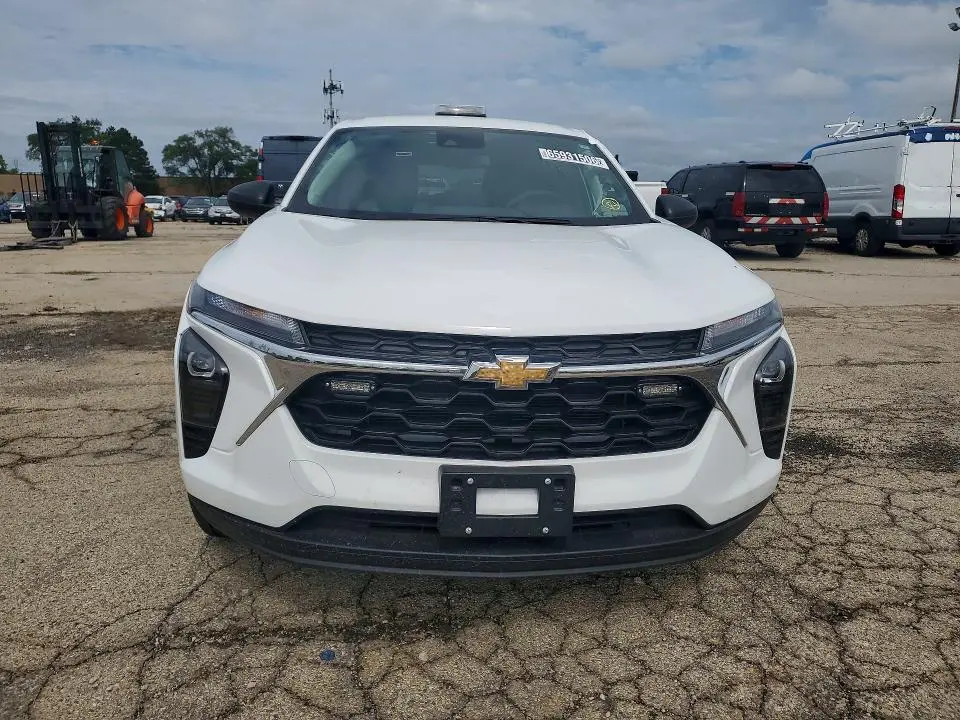 2025 CHEVROLET TRAX LS  