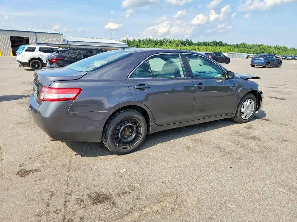2011 TOYOTA CAMRY LE  